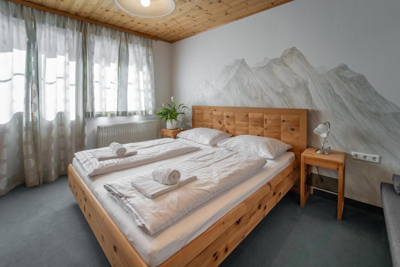 Landhotel - Apartments Bauer Hintergöriach Esterno foto